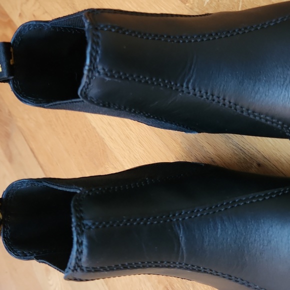 Dr. Martens 2976 Chelsea Boot - Picture 9 of 12